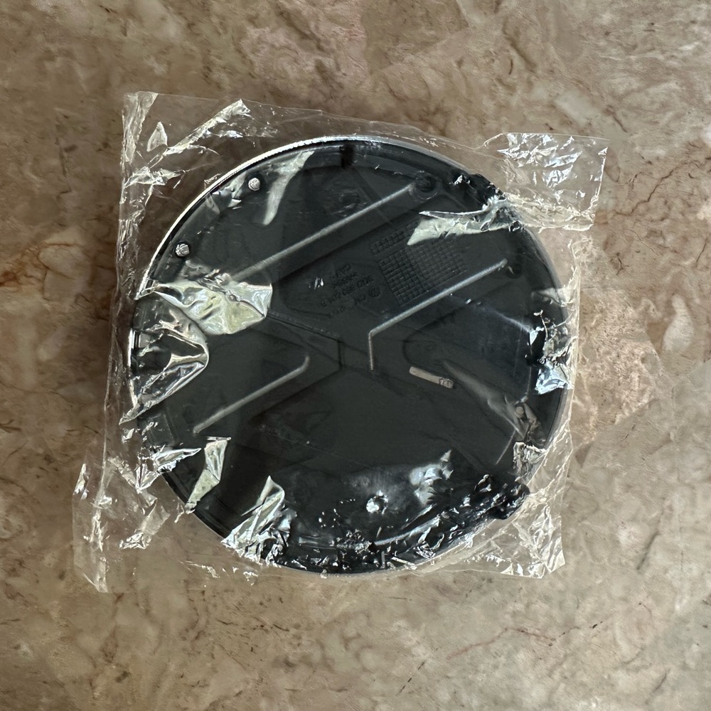 For VW Volkswagen emblem  (3G0-853-601-B-DPJ)
2015-2021 - Picture 5 of 5